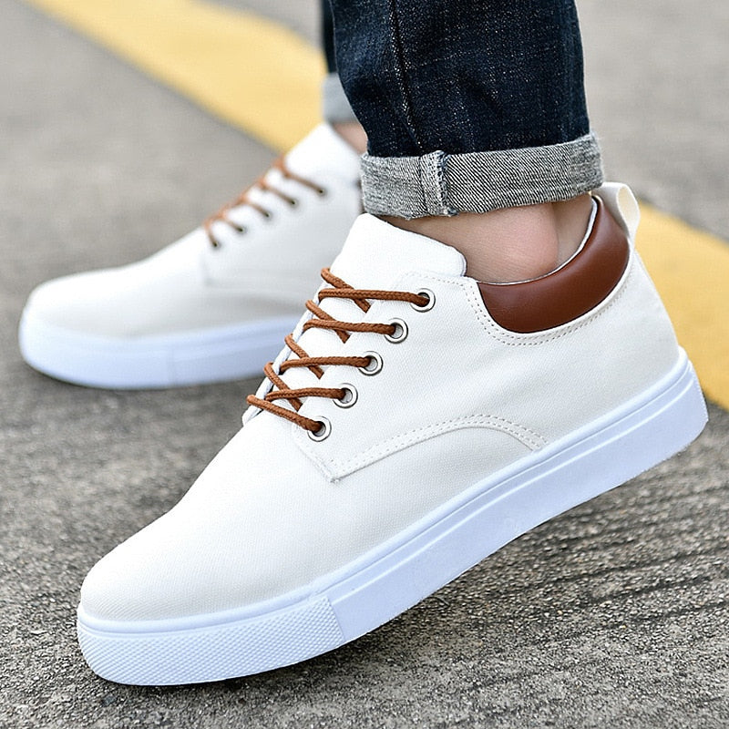 Magnus - Blokes' Trainers with a Crisp White Sole